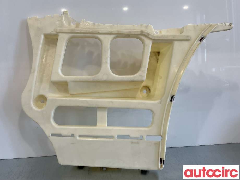 Støtfangerving høyre bak til BMW 3-Serie, 2005-2011 (E90/E91/E92/E93) (E90/E91/E92/E93) (BMW|51127907260)