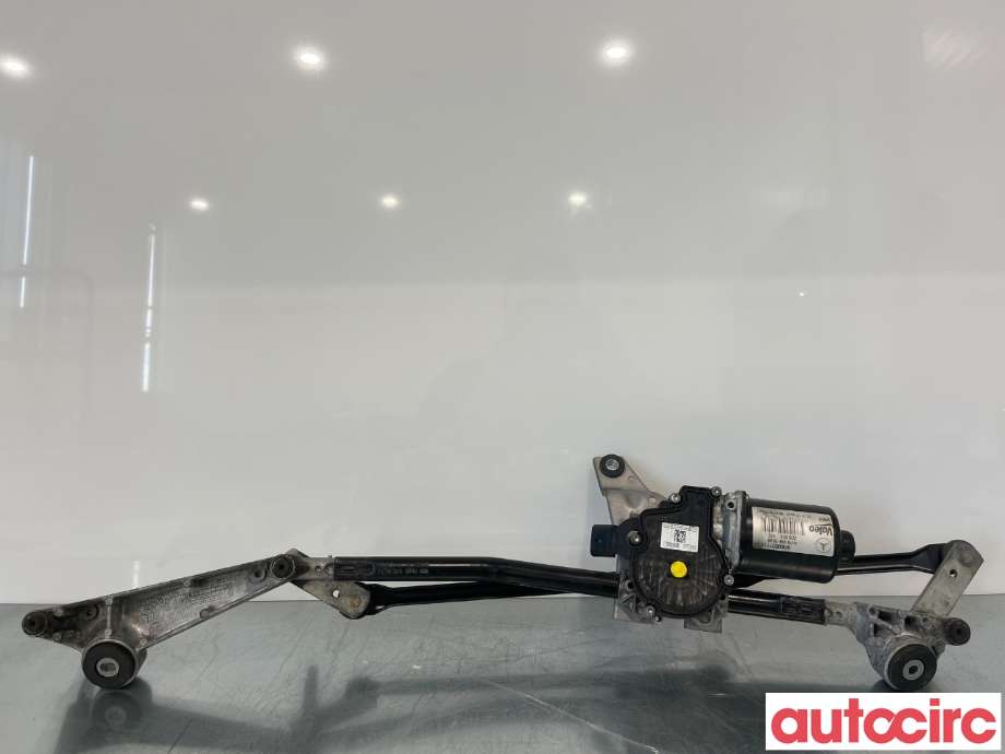 Viskermotor frontrute til Mercedes CLA 2013-2019 (C117) (C117) (MERCEDES|A1768200040|A1769061800)