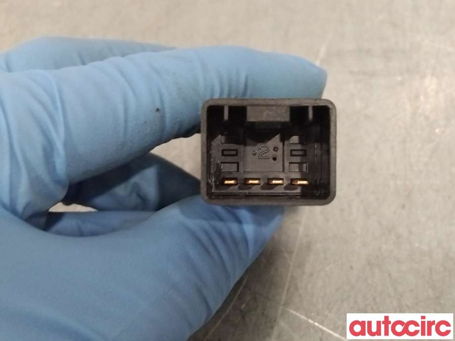 Bryter diverse til Kia Sorento 2011-2015 Type II  (KIA|932402P000VA)