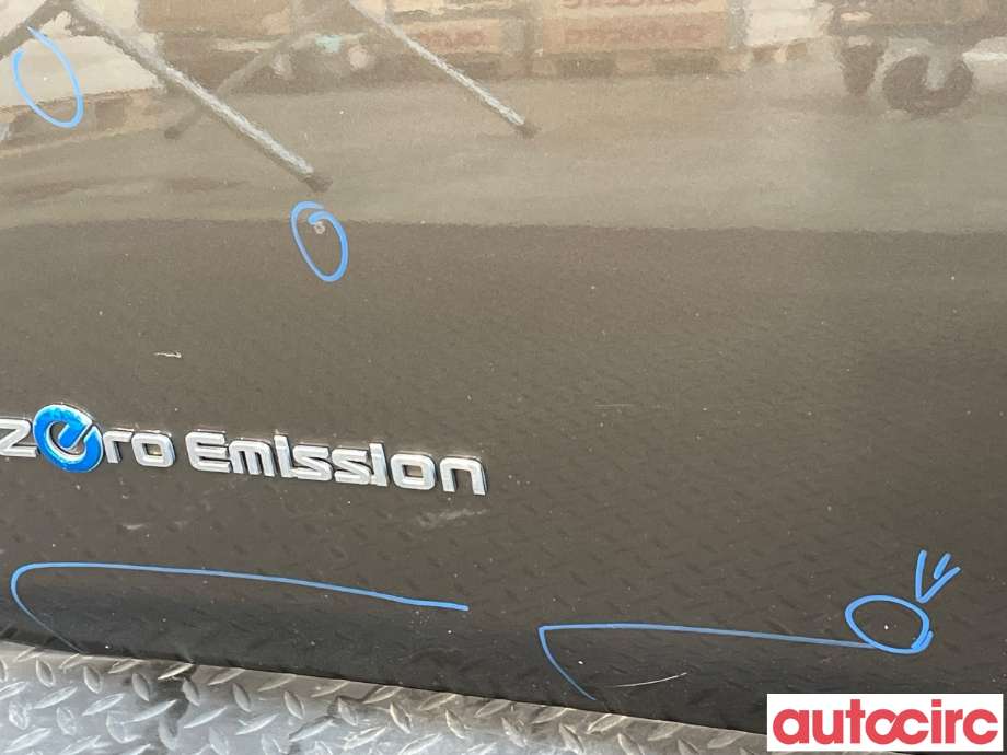 Dør venstre foran til Nissan Leaf 2011-2017 (Type I)  (NISSAN|H01013NLMA)