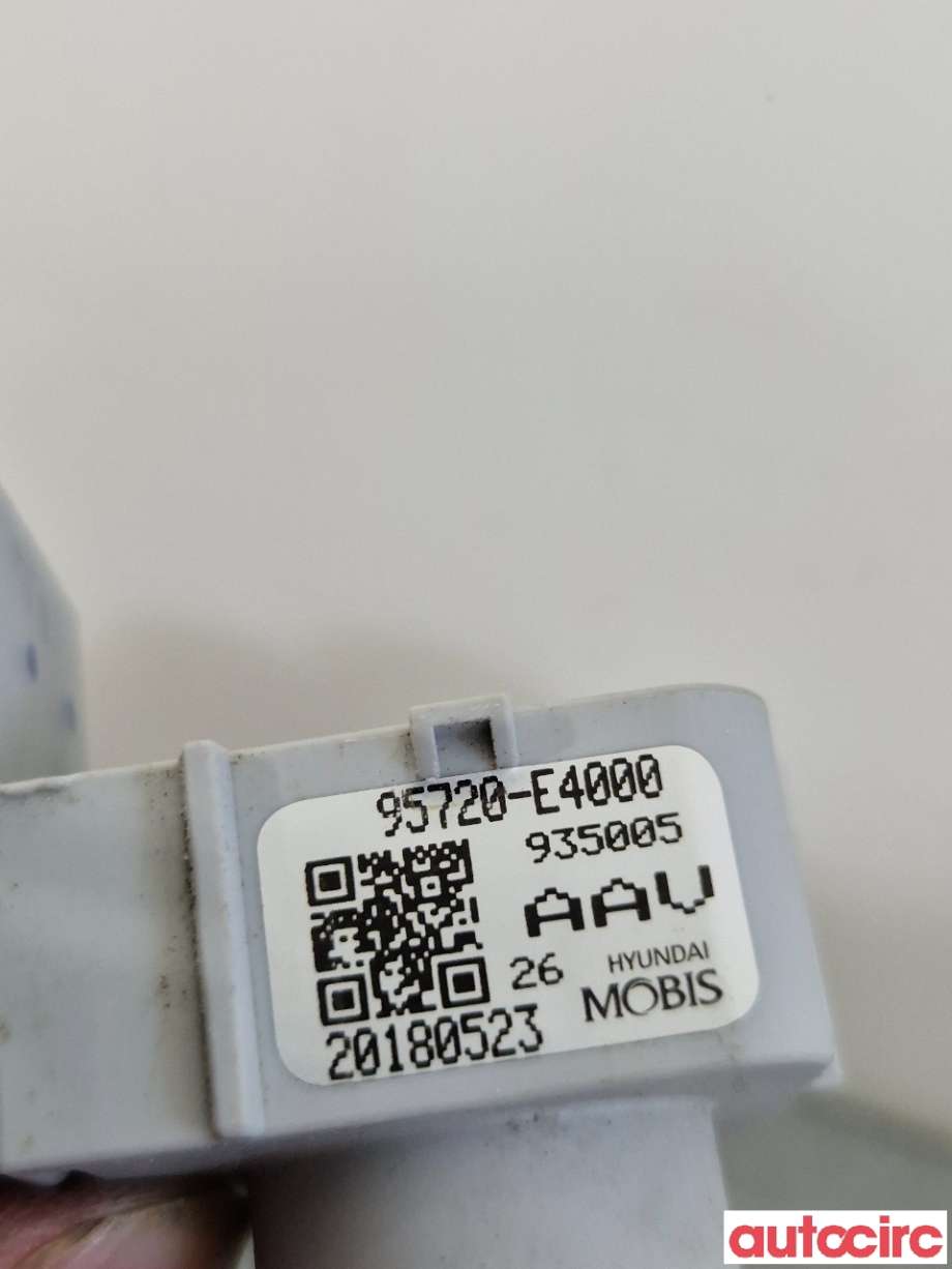 Parkeringssensor foran til Kia Soul 2014-2019 (Type II)  (KIA|95720E40003D|)