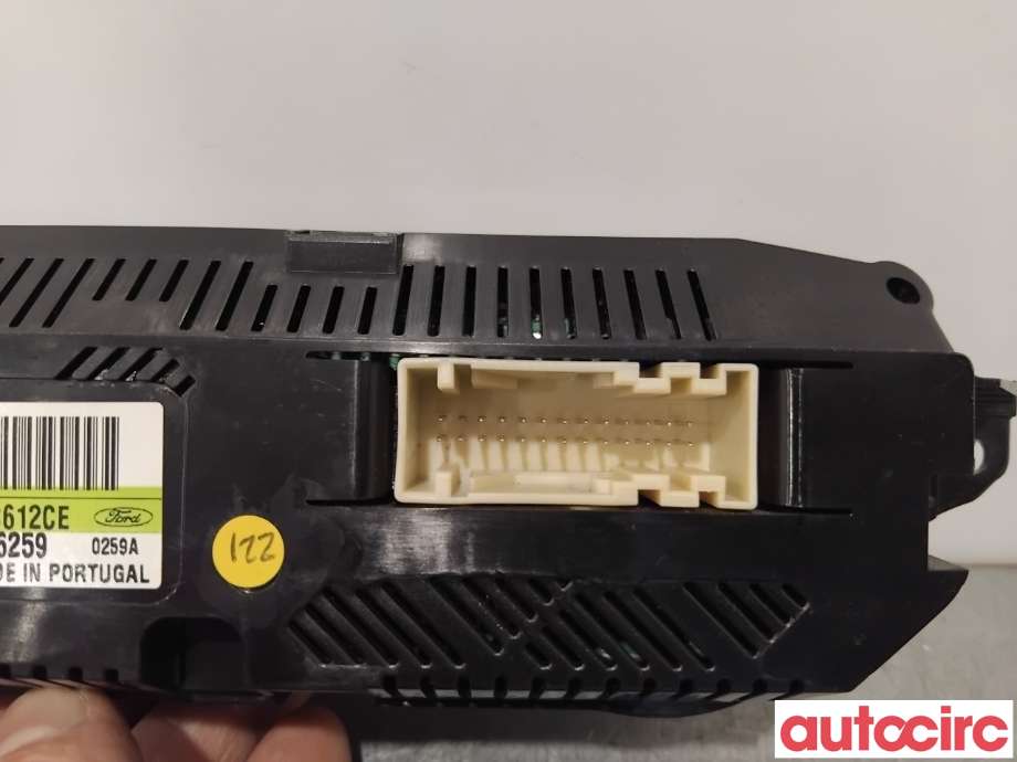 Varmeapparat betjening til Ford Focus 2008-2010 (Type II, Fase 2)  (FORD|1698893||7M5T18C612CE)