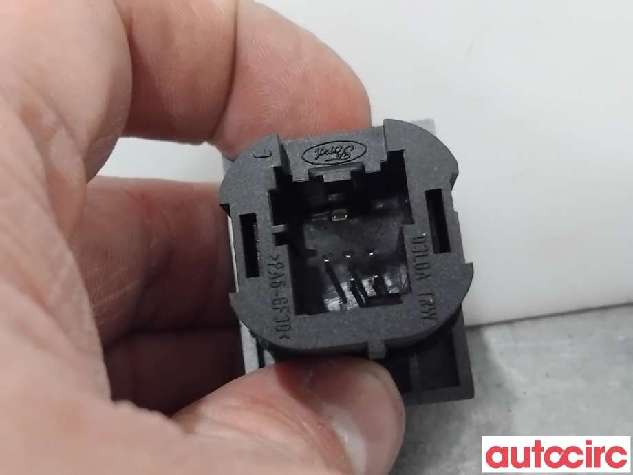Bryter rutevarme til Ford Focus 2008-2010 (Type II, Fase 2)  (FORD|1559586||8V4T18C621AB)