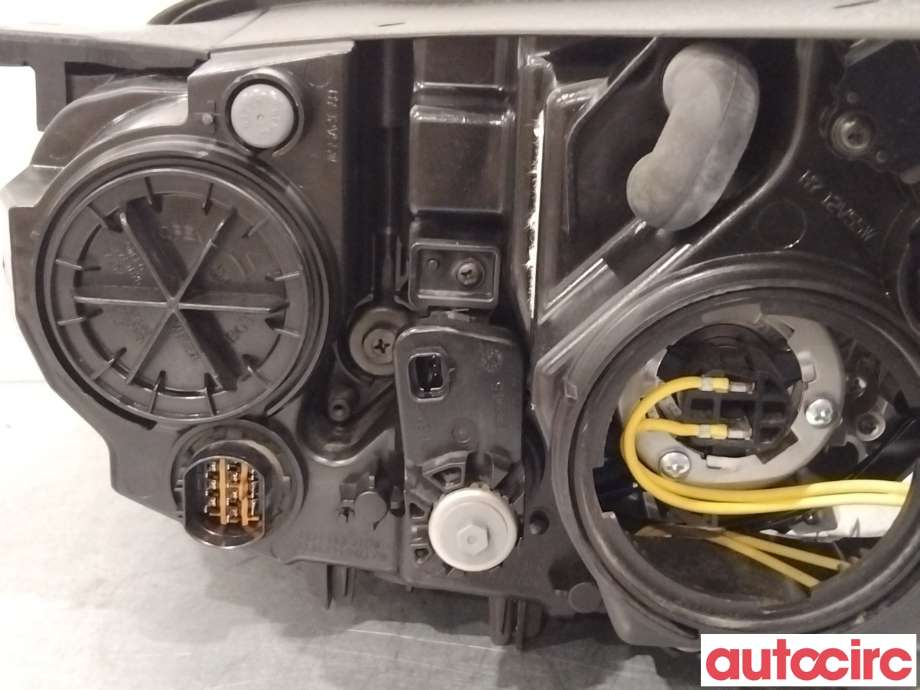 Frontlykt høyre halogen til Kia Soul 2014-2019 (Type II)  (KIA|92102E40101D)