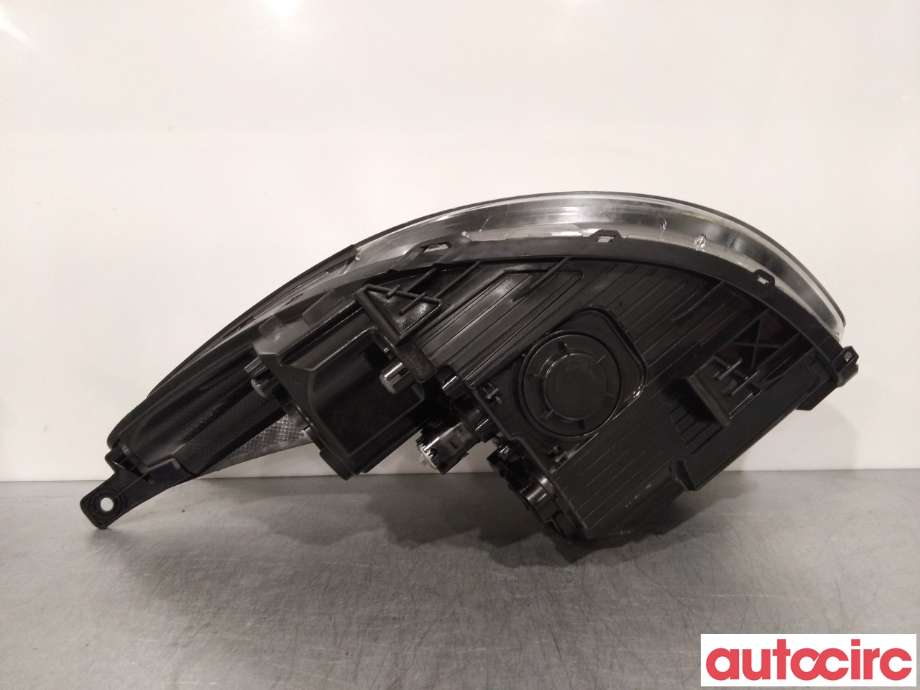 Frontlykt høyre halogen til Kia Soul 2014-2019 (Type II)  (KIA|92102E40101D)