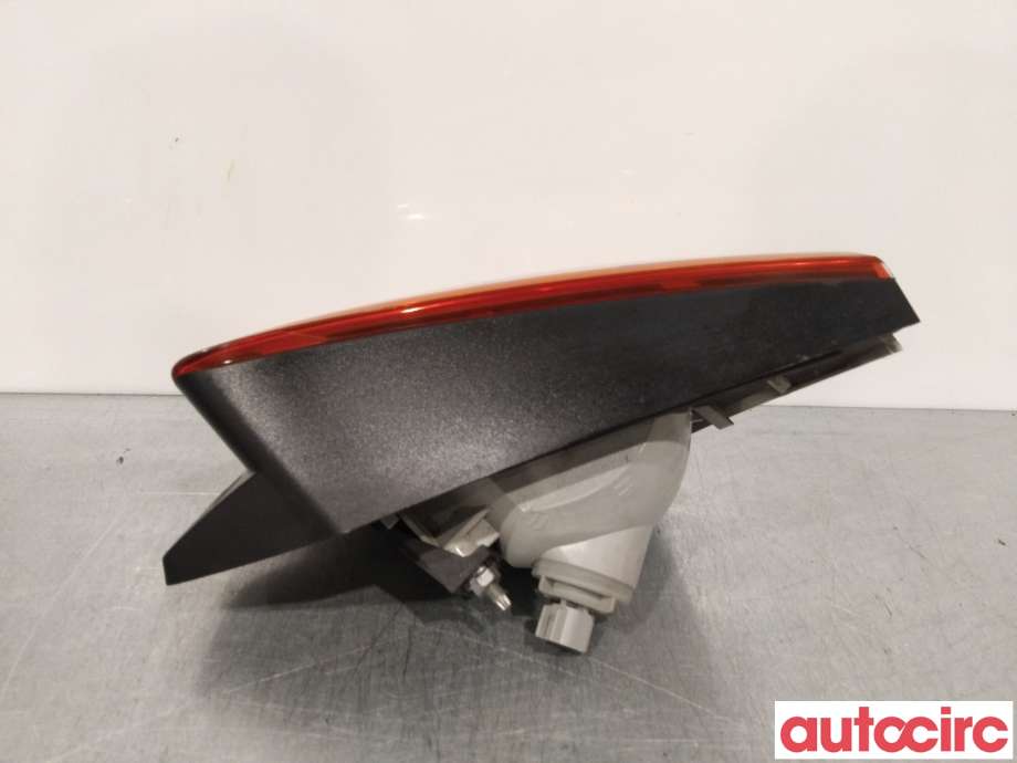 Baklykt venstre indre til Ford Kuga 2008-2012 (Type I)  (FORD|1545445|8V41-13A603-AD)