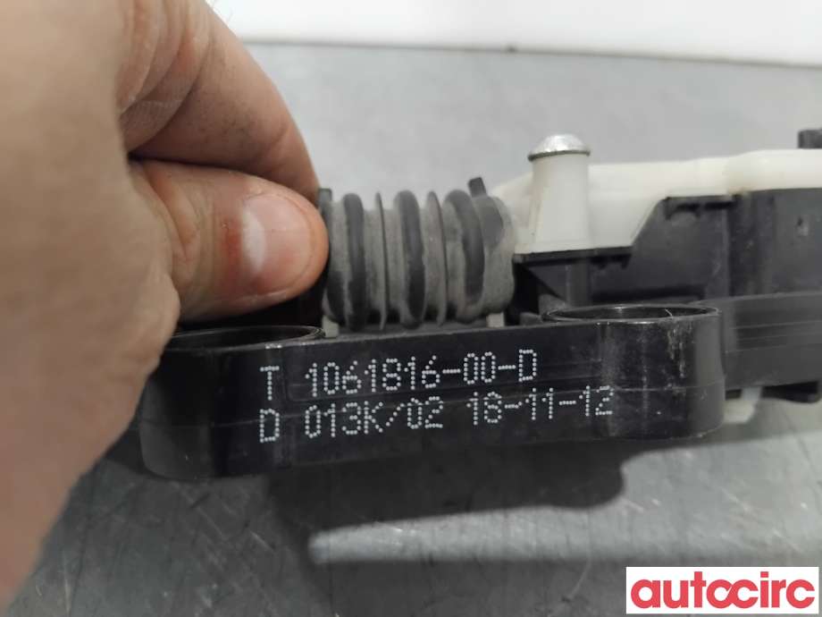Diverse deler til Tesla Model S 2016-2021 (Fase 2)  (TESLA|1061816-00-D|)