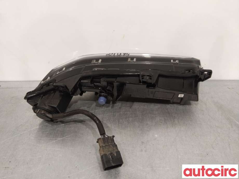 Tåkelykt høyre foran til Peugeot 308 2021-->> (Type III) (PEUGEOT|9835230880)