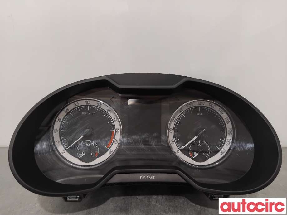 Instrumentpanel til Škoda Octavia 2017-2020 (Type III, Fase 2) (SKODA|5E0920751E|A2C1231090001)