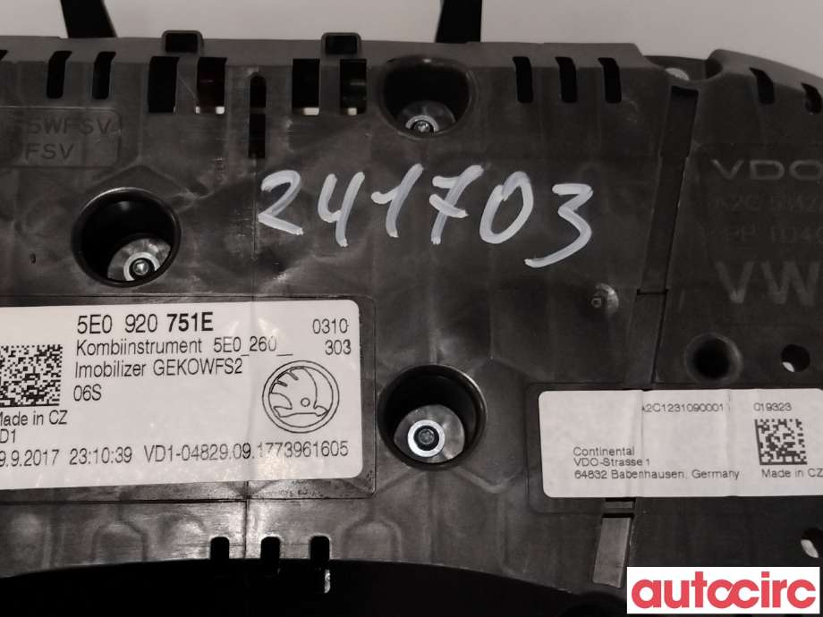 Instrumentpanel til Škoda Octavia 2017-2020 (Type III, Fase 2) (SKODA|5E0920751E|A2C1231090001)