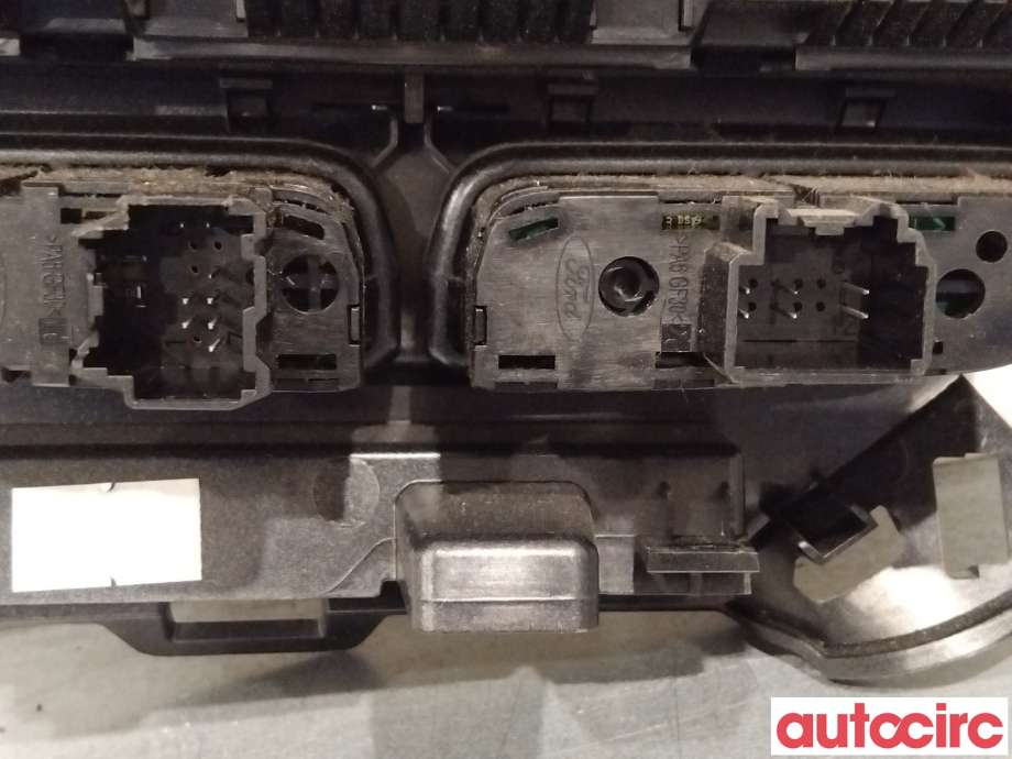 Varmeapparat betjening til Ford Focus 2011-2014 (Type III, Fase 1)  (FORD|1866942|BM5T-18C612-CM)