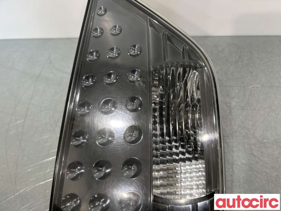 Baklykt venstre indre til Mitsubishi Outlander 2010-2012 (Type II, Fase 2)  (MITSUBISHI|8331A005|)