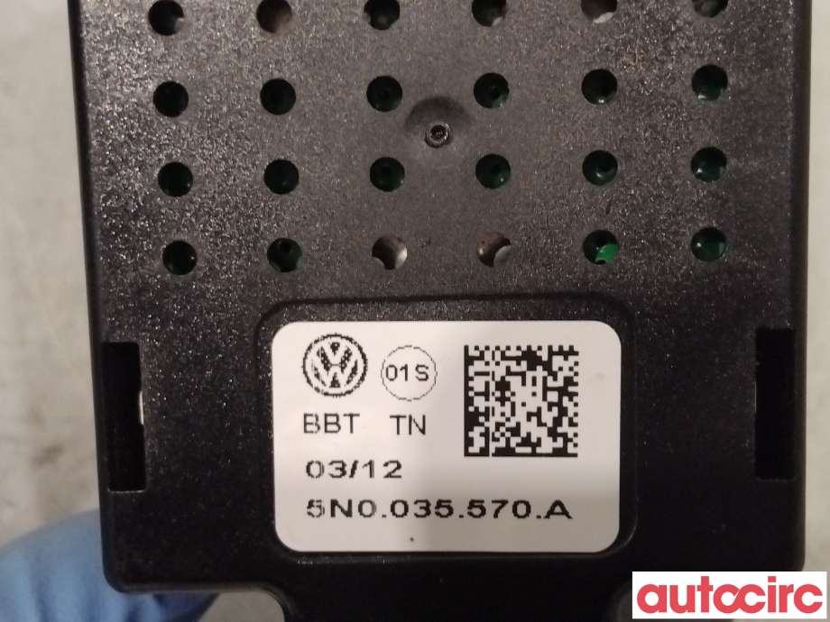 Antenne forsterker til VW Tiguan 2011-2016 (Type I, Fase 2)  (VOLKSWAGEN|5N0035570A)