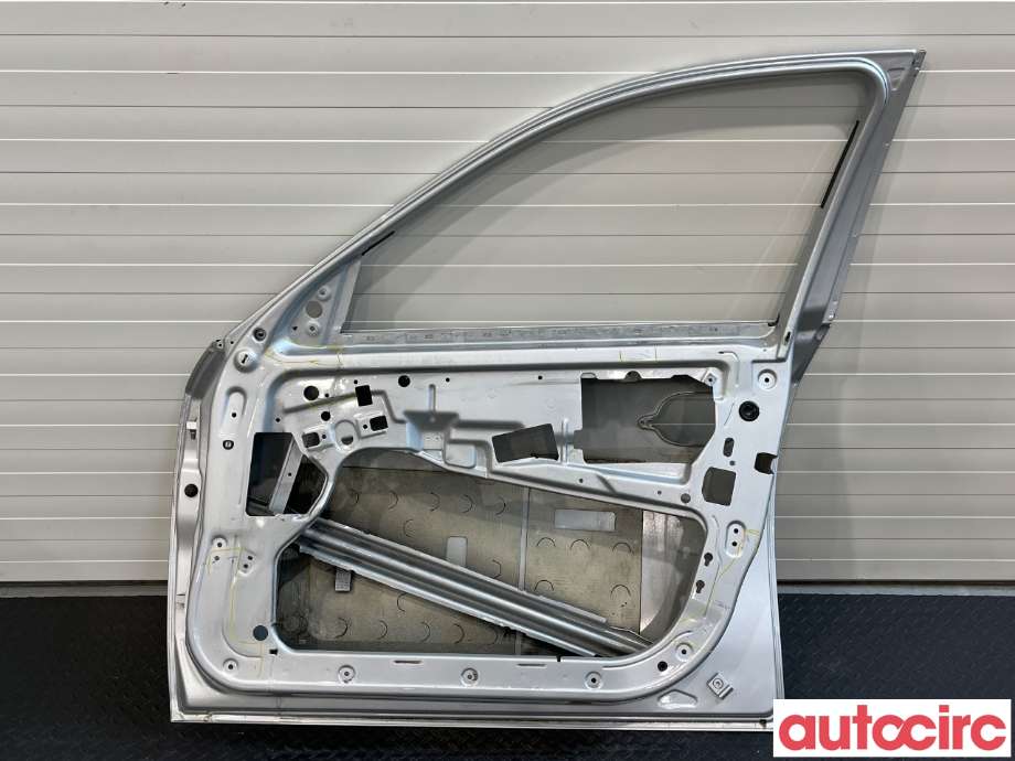 Dør høyre foran til BMW 5-Serie 2003-2010 (E60/E61) (E60/E61) (BMW|41515A2A3A6)