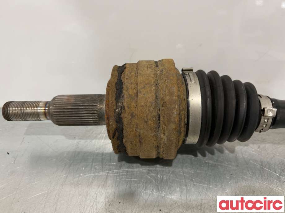 Drivaksel høyre bak til VW Transporter / Caravelle 2009-2015 (Fase 2) (T5) (T5) (VOLKSWAGEN|7E0501202X|7E0501202|7E0501202A)