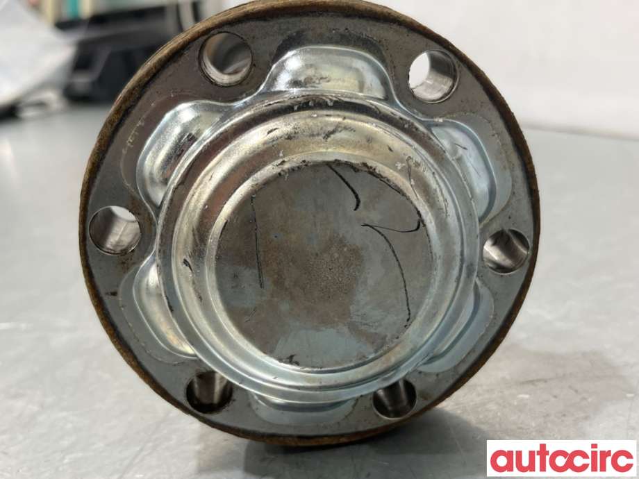 Drivaksel høyre bak til VW Transporter / Caravelle 2009-2015 (Fase 2) (T5) (T5) (VOLKSWAGEN|7E0501202X|7E0501202|7E0501202A)