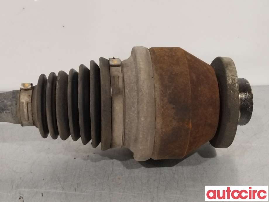 Drivaksel venstre foran til VW Transporter / Caravelle 2009-2015 (Fase 2) (T5) (T5) (VOLKSWAGEN|7E0407271SX||7E0407271AC)
