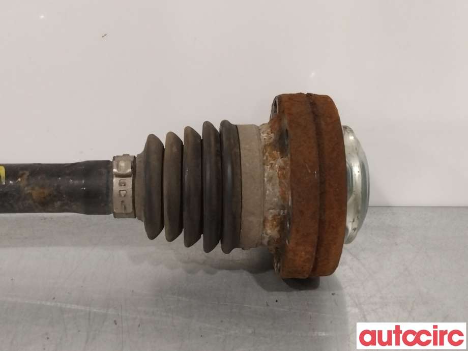 Drivaksel venstre bak til VW Transporter / Caravelle 2009-2015 (Fase 2) (T5) (T5) (VOLKSWAGEN|7E0501201CX|7E0501201B|7E0501201C)