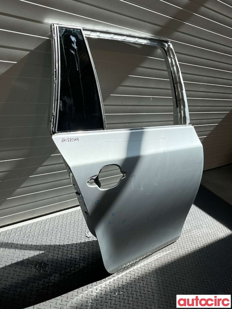 Dør høyre bak til BMW 5-Serie 2003-2010 (E60/E61) (E60/E61) (BMW|41525A2A368)