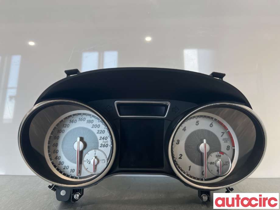 Instrumentpanel til Mercedes CLA 2013-2019 (C117) (C117) (MERCEDES|A1179007500|0263697133|A1179007301)