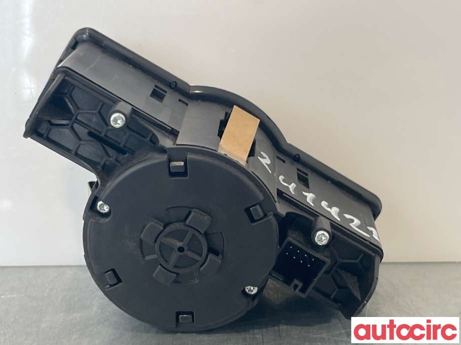 Bryter lys til Mercedes CLA 2013-2019 (C117) (C117) (MERCEDES|A2129050551|)