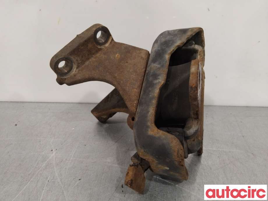 Motorfeste til Toyota Hilux, 2006-2011  (TOYOTA|123610L030)