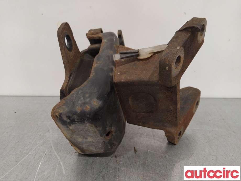 Motorfeste til Toyota Hilux, 2006-2011  (TOYOTA|123610L030)