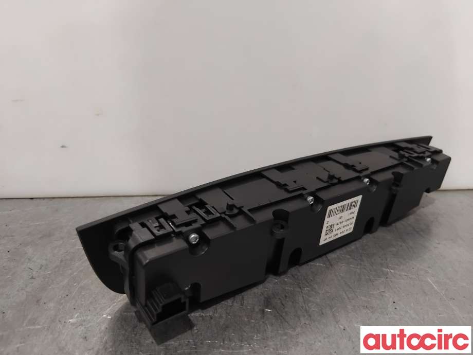 Bryter diverse til Mercedes GLK 2008-2015 (X204) (X204) (MERCEDES|A2049052403|34462081)