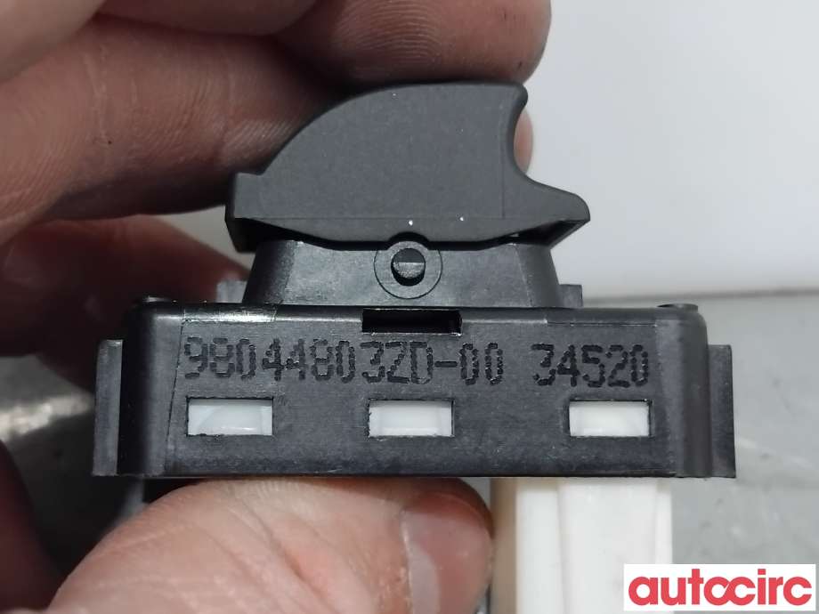 Bryter ruteheis til Peugeot 2008 2019-->> (Type II)  (PEUGEOT|98044803ZD|)