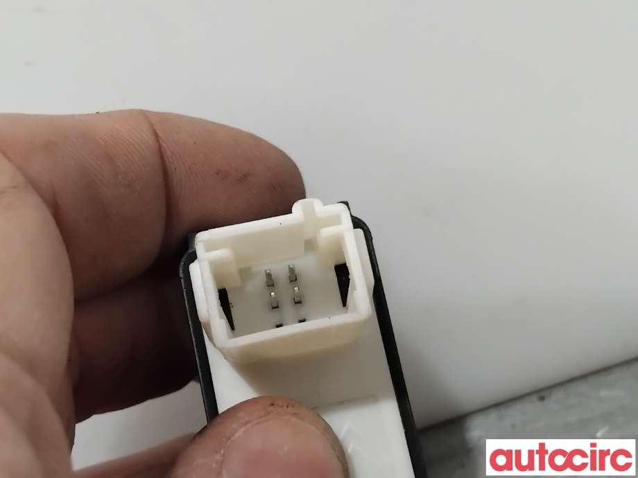 Bryter ruteheis til Peugeot 2008 2019-->> (Type II)  (PEUGEOT|98044803ZD|)