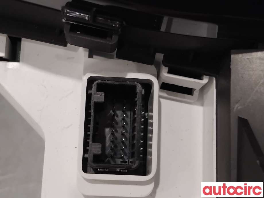 Instrumentpanel til Toyota Yaris 2009-2011 (Type II, Fase 2) (TOYOTA|838000D691|MB457300-3930|83800-0D691)