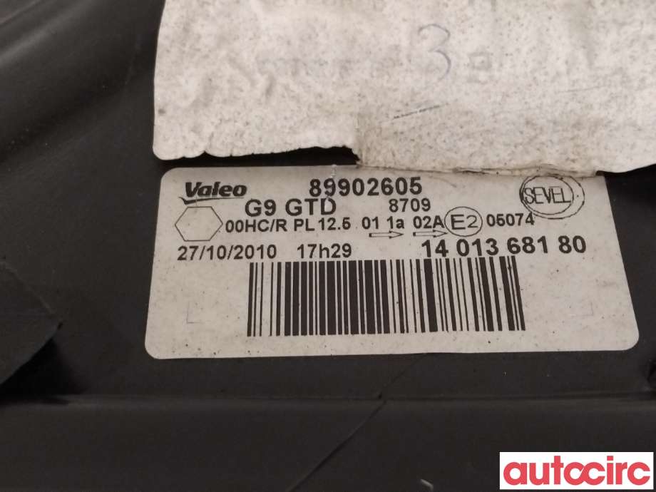 Frontlykt venstre halogen til Peugeot Expert 2007-2016 (Type II)  (PEUGEOT|6208L0|89902605)