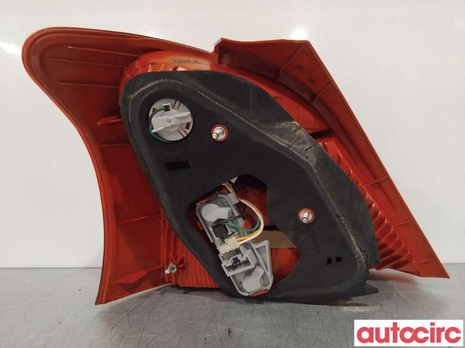 Baklykt høyre til Toyota Yaris 2009-2011 (Type II, Fase 2)  (TOYOTA|815510D110)