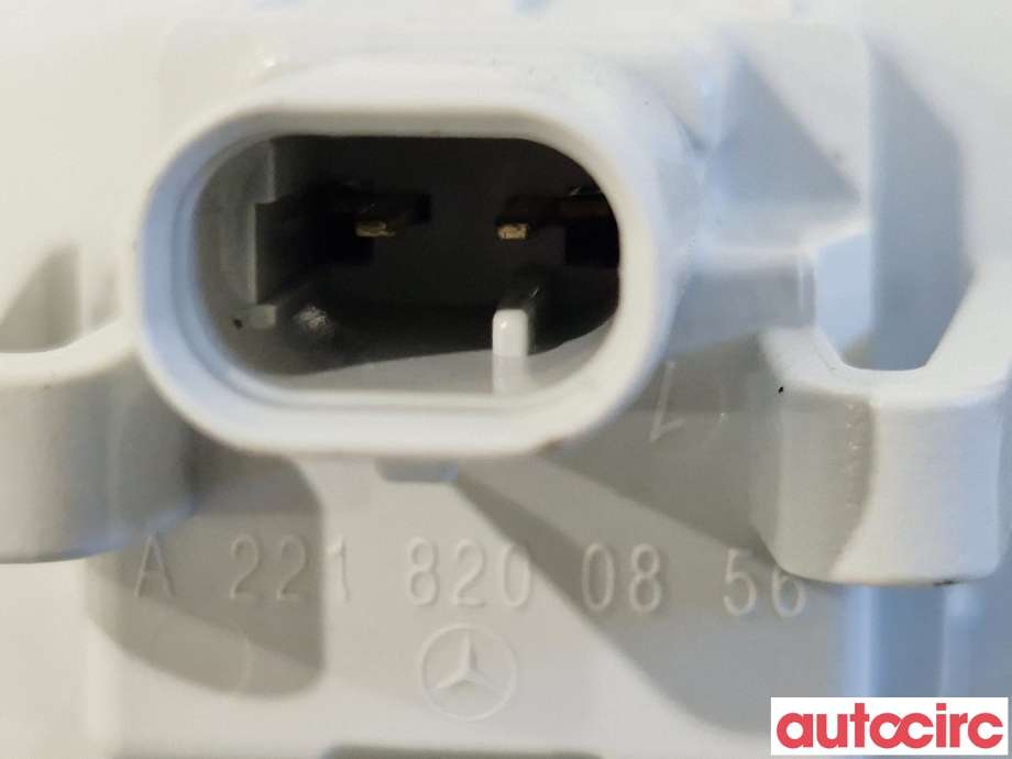 Skiltlys til Mercedes CLA 2013-2019 (C117) (C117) (MERCEDES|A2218200856|)