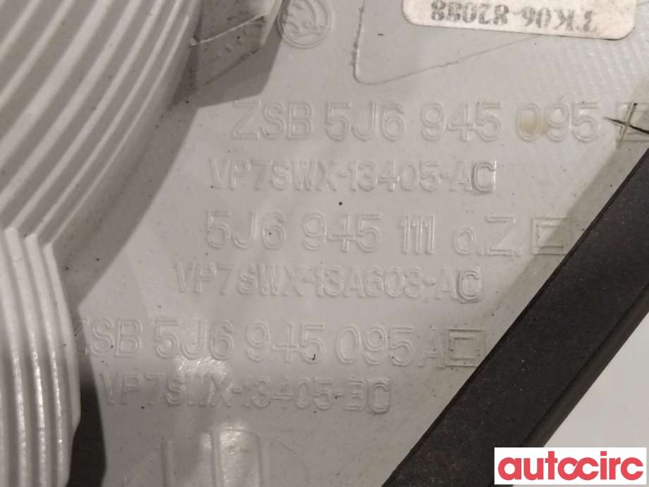 Baklykt venstre til Škoda Fabia 2007-2010 (Type II, Fase 1)  (SKODA|5J6945111)