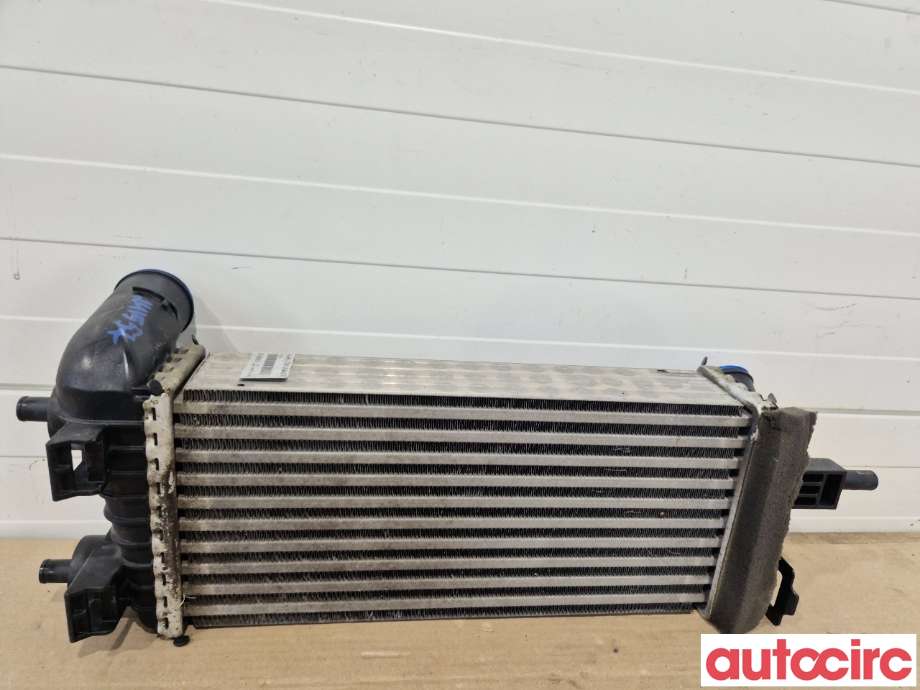 Intercooler til Ford Focus 2011-2014 (Type III, Fase 1)  (FORD|2026747||CV61-9L440-VD)