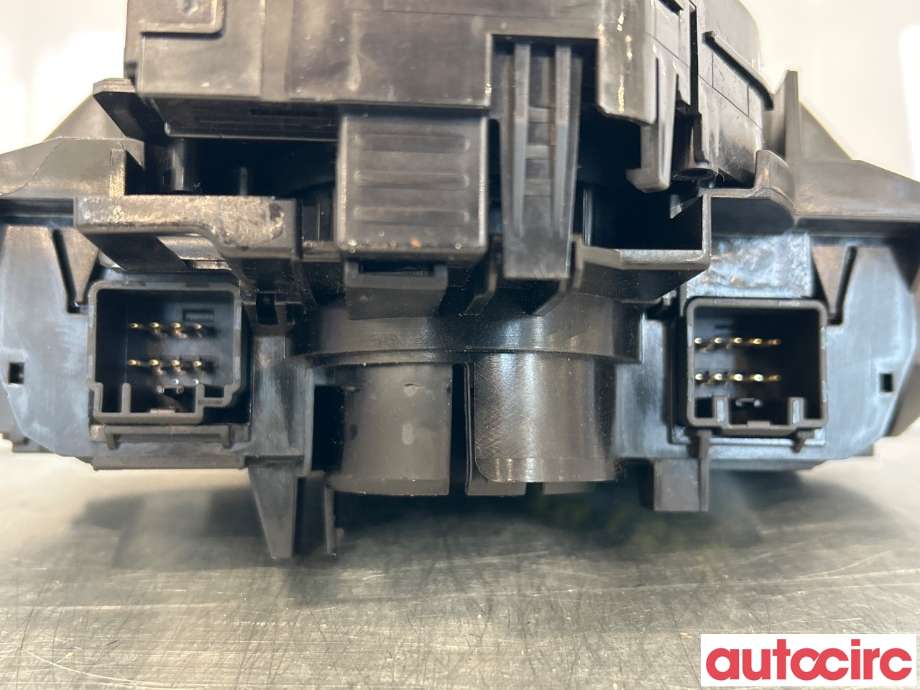 Bryter combi til Ford Fiesta 2008-2012 (Type VI, Fase 1)  (FORD|1718675||8A6T-13N064-GE)