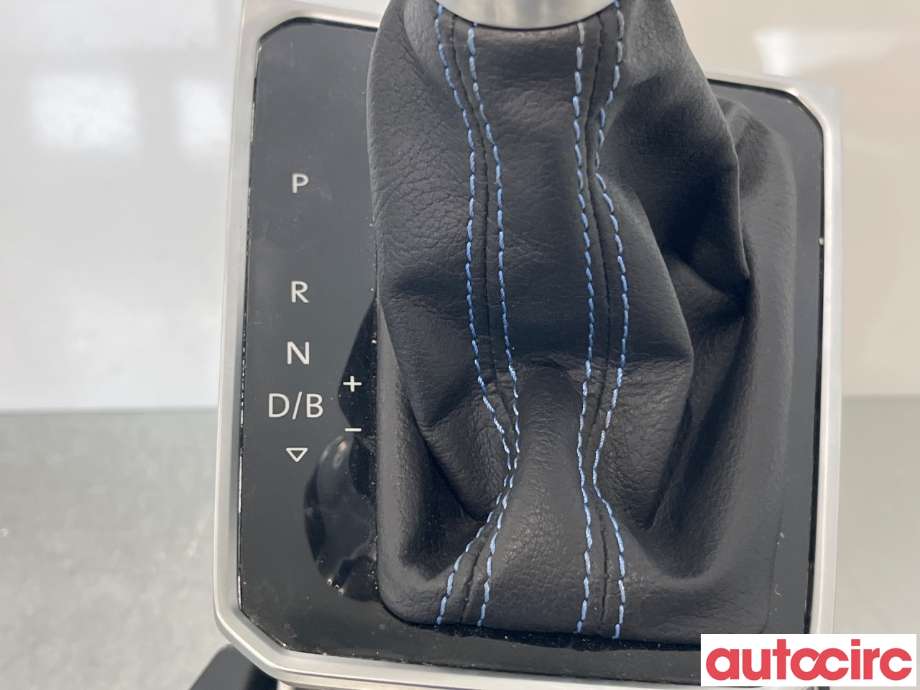 Girstang/girvelger automat til VW Passat 2015-2019 (Fase 1) (B8) (B8) (VOLKSWAGEN|5Q1713059K)