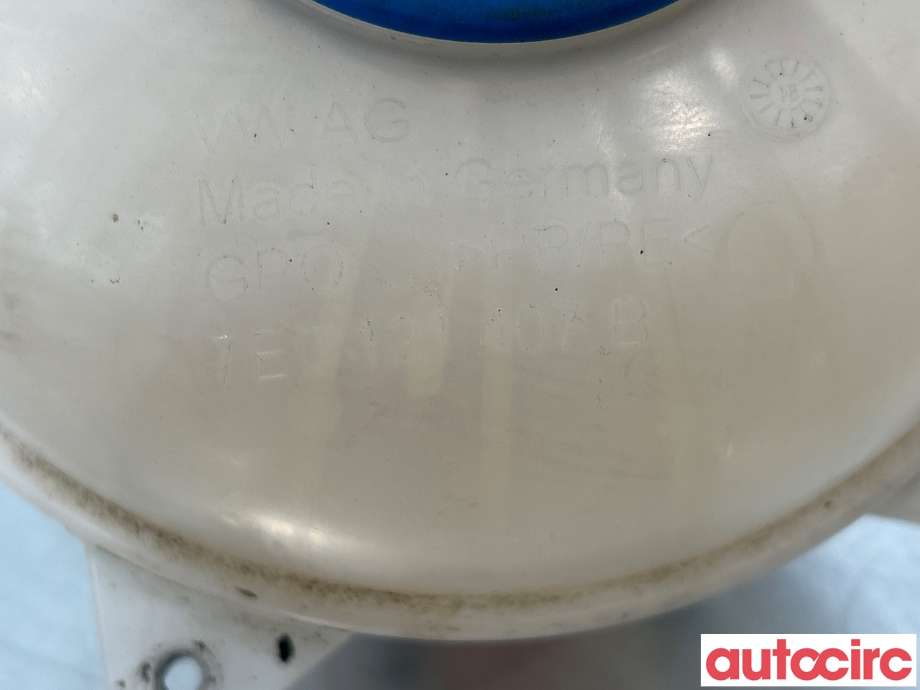 Ekspansjonstank til VW Transporter / Caravelle 2015-2019 (T6) (T6) (VOLKSWAGEN|7E0121407D|7E0121407B)