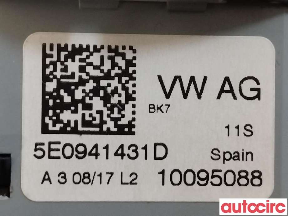 Bryter lys til Škoda Fabia 2014-2021 (Type III)  (SKODA|5E0941431D|)