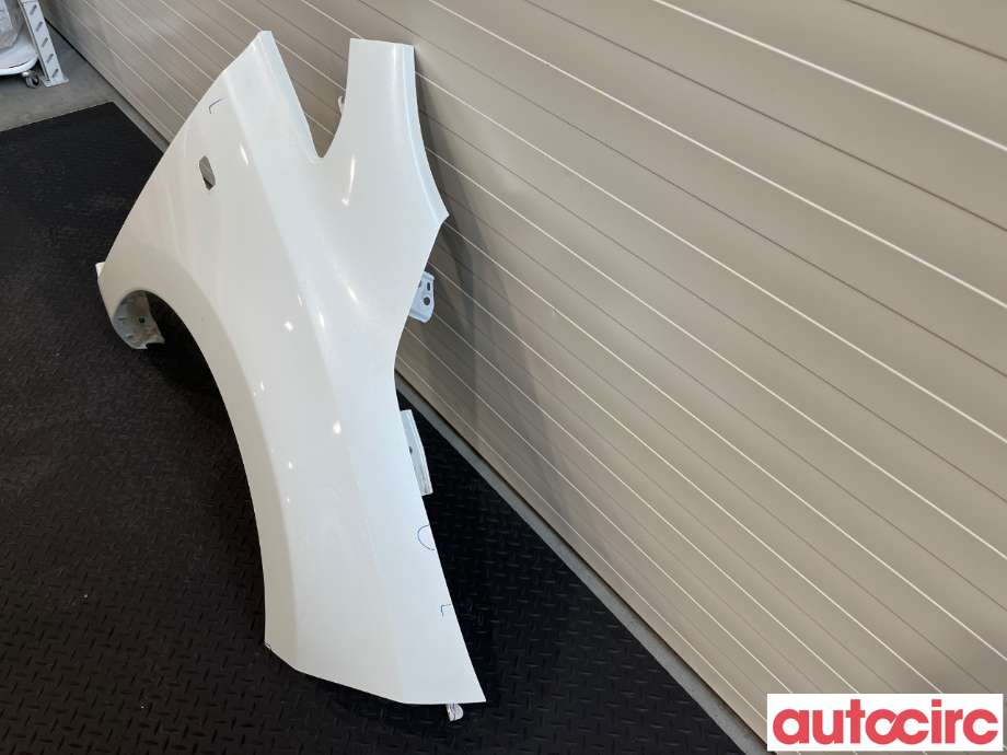Skjerm høyre foran til Nissan Leaf 2011-2017 (Type I) (NISSAN|F31003NLMA)