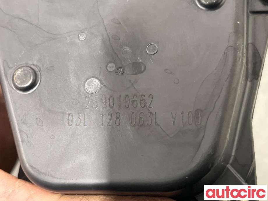 Spjeldhus til VW Golf VI 2008-2012  (VOLKSWAGEN|03L128063J|03L128063L|03L128063AD)