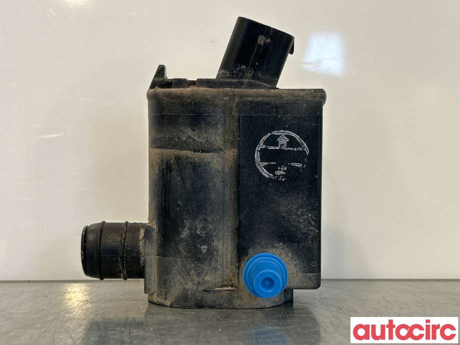 Spylerpumpe foran til Hyundai i20 2009-2014 (Type I) (HYUNDAI|985102J000)
