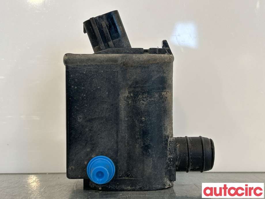 Spylerpumpe foran til Hyundai i20 2009-2014 (Type I) (HYUNDAI|985102J000)