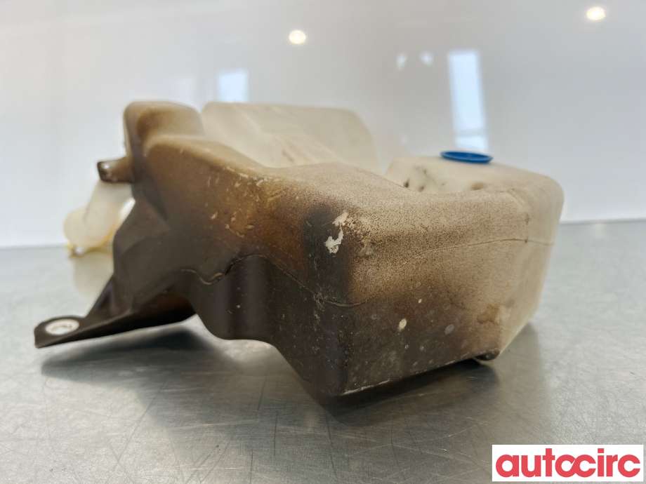 Spylertank til Ford Kuga 2013-2019  (FORD|CV44-13K175-AG|2017875|)