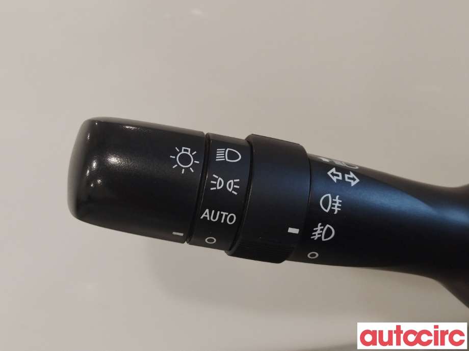 Bryter combi til Toyota Avensis 2009-2015 (Type III, Fase 1)  (TOYOTA|8414005190|8430705030|)