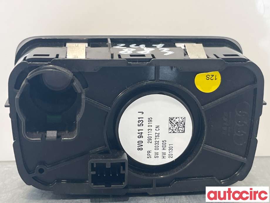 Bryter lys til Audi A3 2012-2016 (Type III, Fase 1)  (AUDI|8V0941531J|)