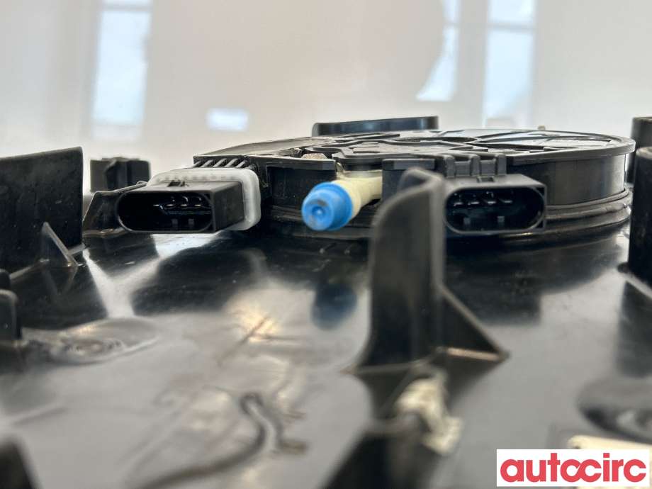 AdBlue tank til VW Transporter / Caravelle 2019-->> (T6.1) (T6.1) (VOLKSWAGEN|7E0131877K|7E0131877J)