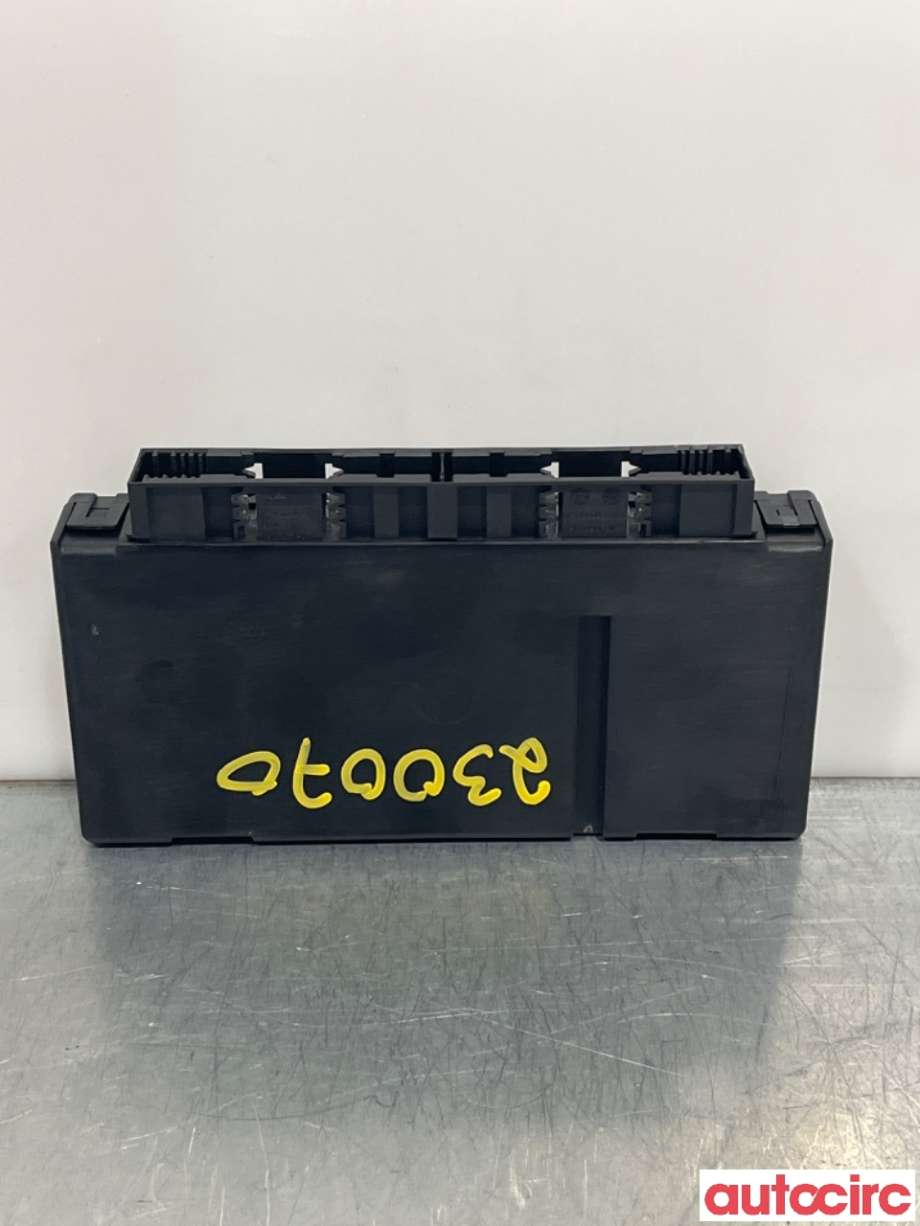 Diverse deler til BMW 5-Serie 2003-2010 (E60/E61) (E60/E61) (BMW|61359176076||61359118730)