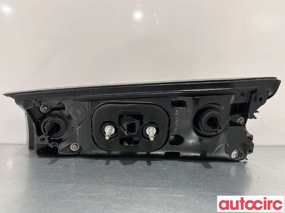 Baklykt venstre indre til Peugeot 2008 2019-->> (Type II)  (PEUGEOT|9825957580|)